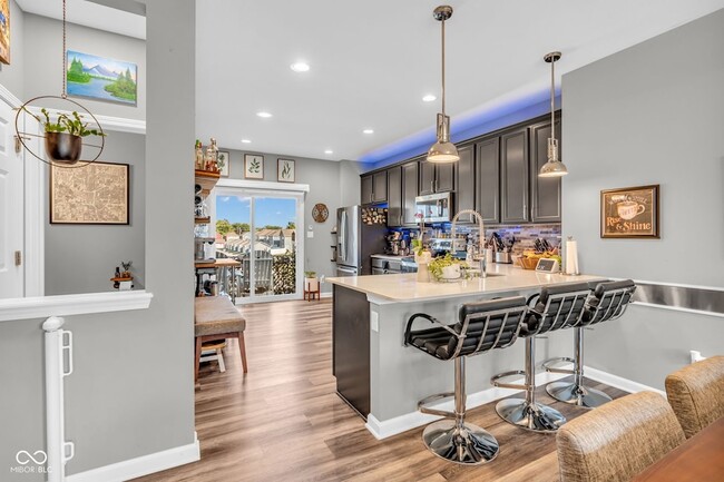 Photo - 315 Steeples Blvd