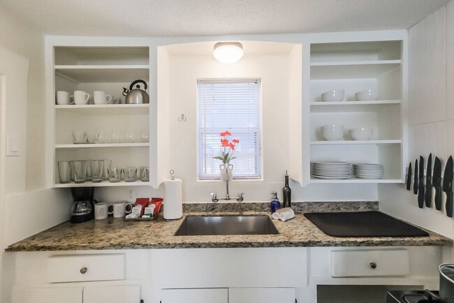 Photo - 1327 W 21st St Unit ID1316409P