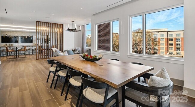 Photo - 4425 Sharon Rd Unit 1