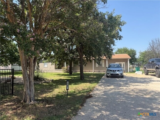Building Photo - 1707 Pontotoc Trce