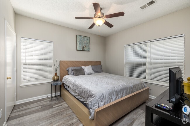 2BD, 2BA - 950SF - Colts Run