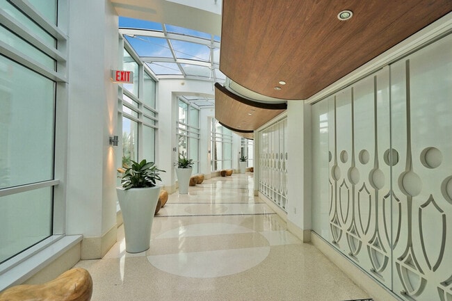 Photo - 4401 Collins Ave Unit SI ID1540556P