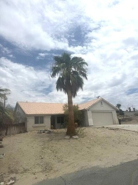 Photo - 67610 Suerte Way