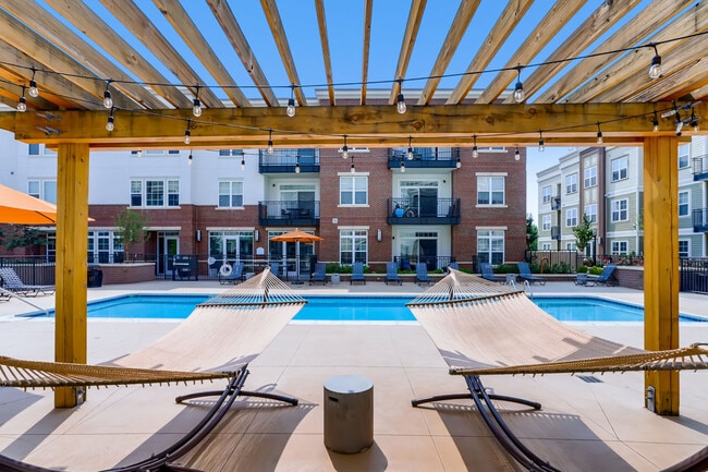 Building Photo - Centre Court