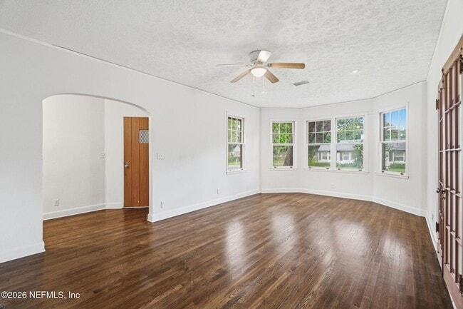 Photo - 1406 Palmer Terrace