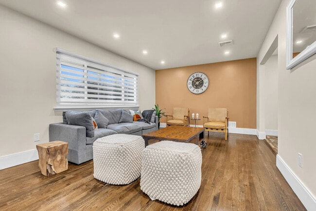 Photo - 108 Smith Hill Rd Unit ID1328115P