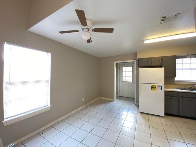 Photo - 3804 Sunflower Ave