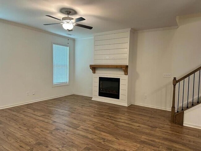 Photo - 5635 Parkview Ln