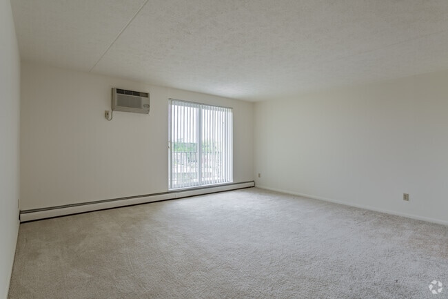 1BD 1BA 720 sq. ft. - 200 West Apartments