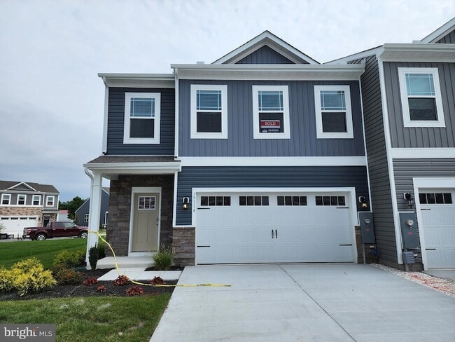 Building Photo - 39114 Sail Away Ln