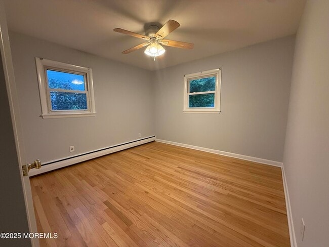 Photo - 138 Ampere Ave