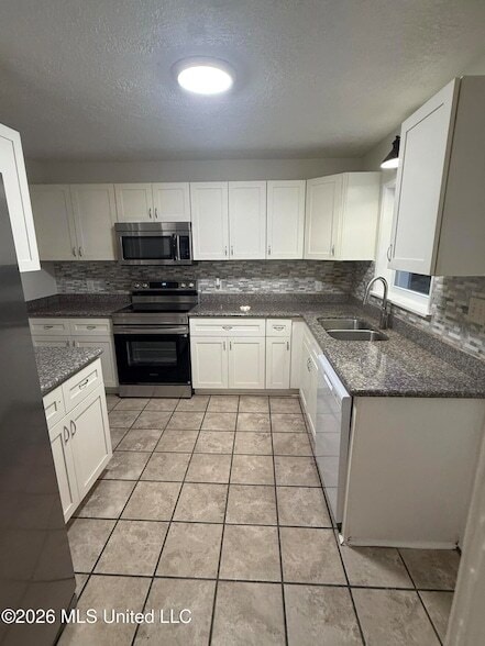Photo - 10616 Oak St