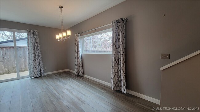 Photo - 1430 S Quincy Ave