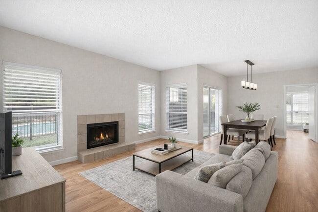 Building Photo - 6602 Harbor Town Dr Unit 1207