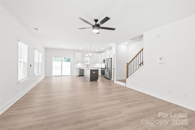 Photo - 2015 Wilson Ave