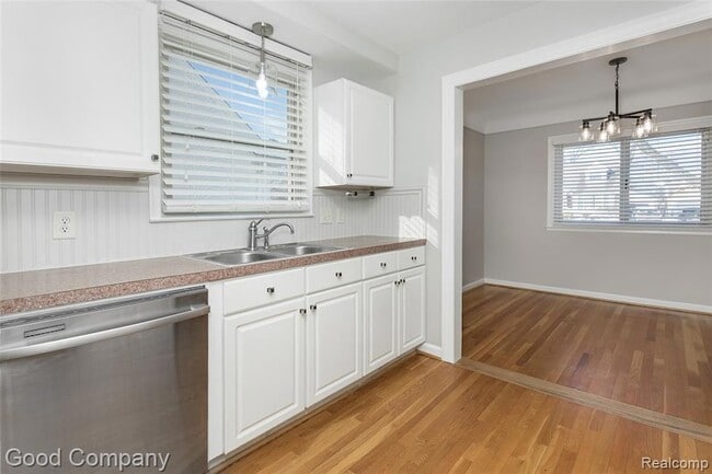 Photo - 1197 Catalpa Dr