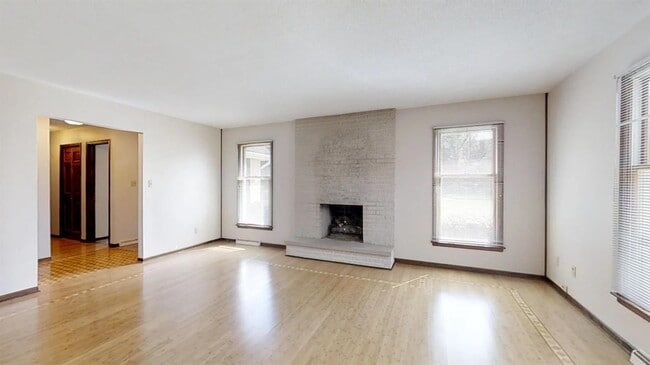 Photo - 933 High Meadow Dr
