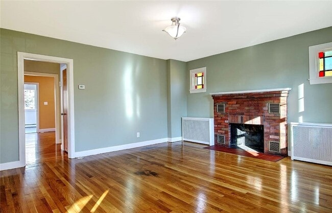 Photo - 66 Tyndall Ave