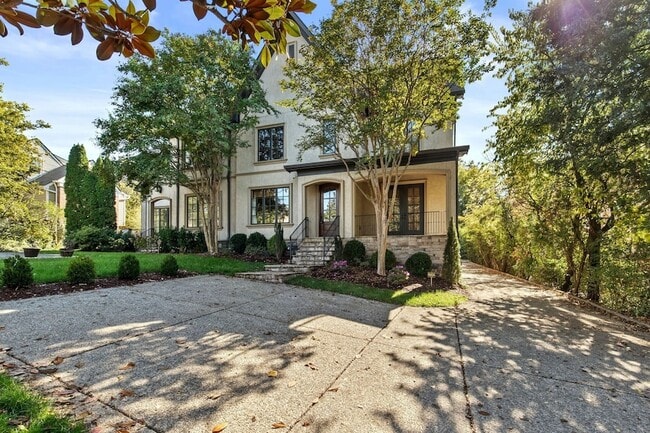 Photo - 2019 Overhill Dr