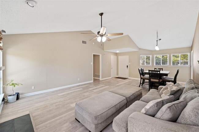 Photo - 13314 Briar Hollow Dr