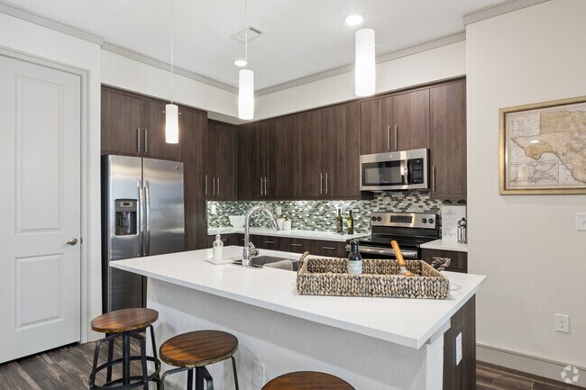 B2 2BR, 2BA - 1,117SF - Kitchen - The Hamilton