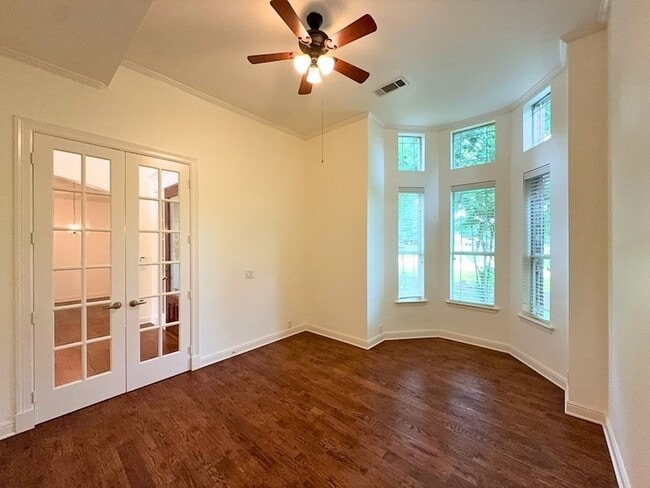Photo - 1205 Golden Gate Dr