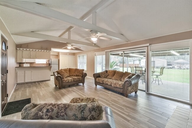 Photo - 23807 Red Oak Dr