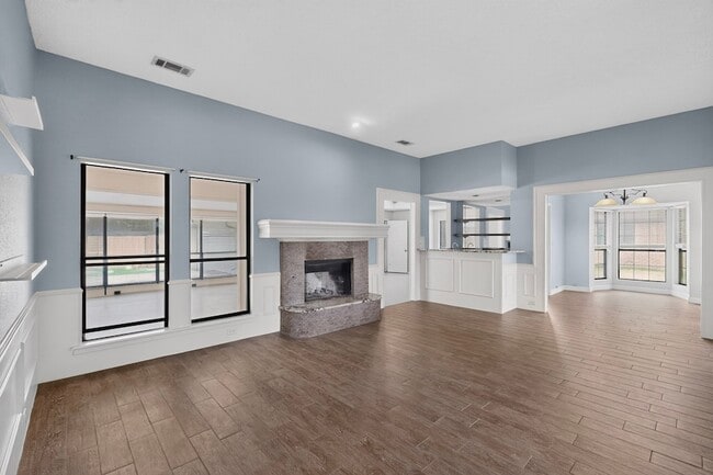 Photo - 1207 Mistywood Ln