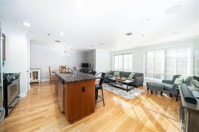 Photo - 1331 Grand St