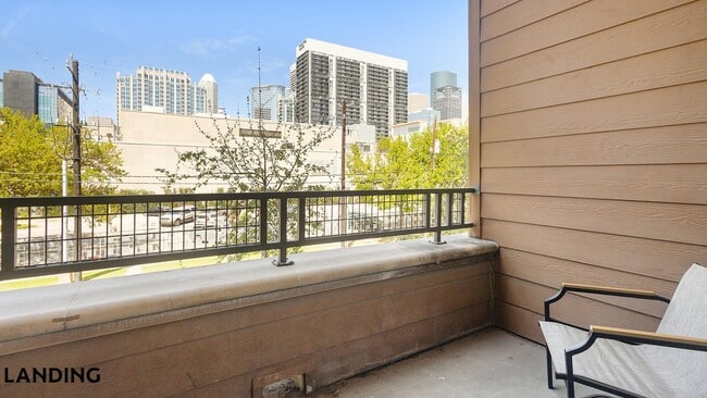Photo - 1711 Caroline St Unit 213