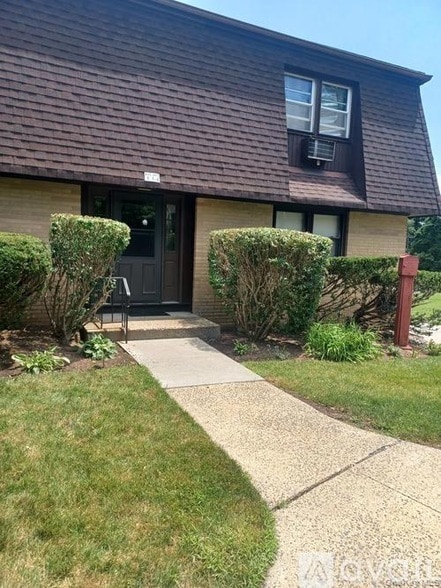 Building Photo - 1 Germonds Village Unit 1