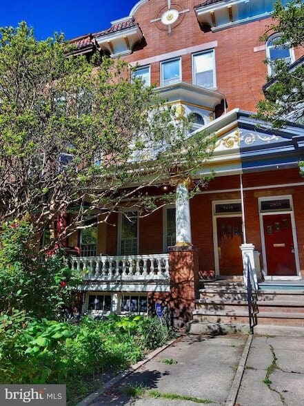 Building Photo - 2816 St Paul St