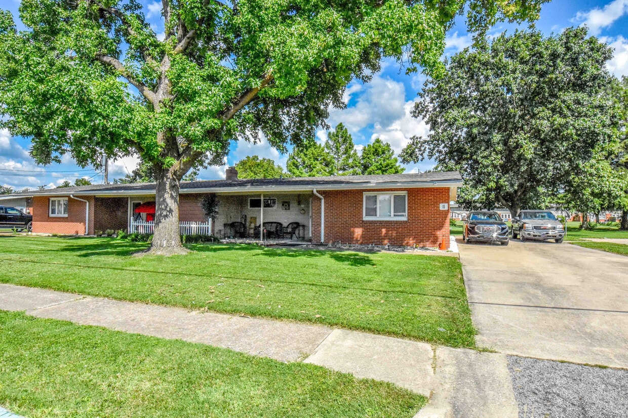 Floor Plan - 2 BR Duplex