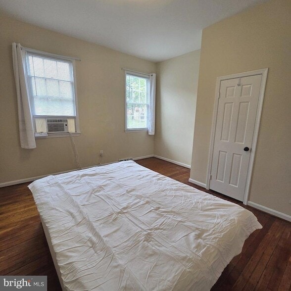 Photo - 301 N West St