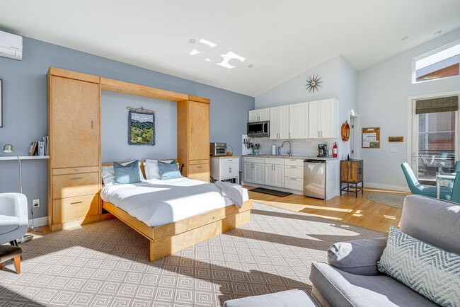 Photo - 157 Ave Portola Unit SI ID1546001P