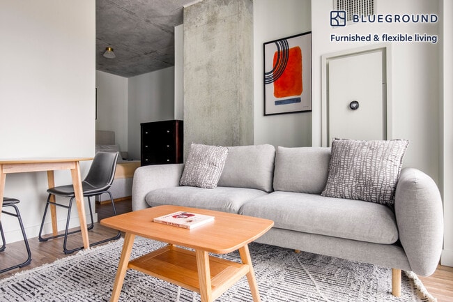 Photo - 165 N Desplaines St Unit FL9-ID1275