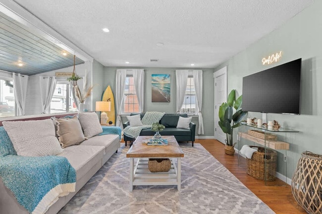 Building Photo - 1553 Lea View Ave Unit SI ID1533639P