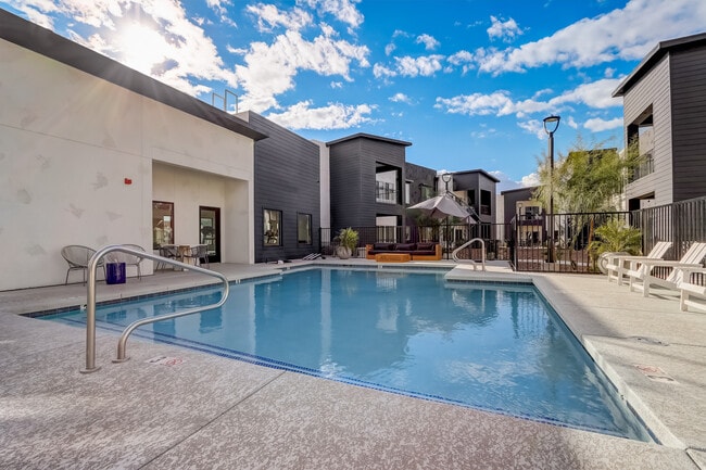 Building Photo - Landmark on 67th Ave