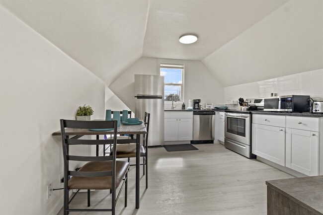 Photo - 523 18th Ave S Unit ID1308965P