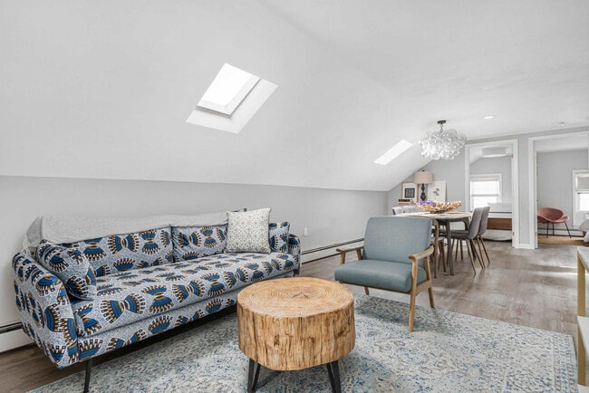 Photo - 136 Main St Unit SI ID1380021P