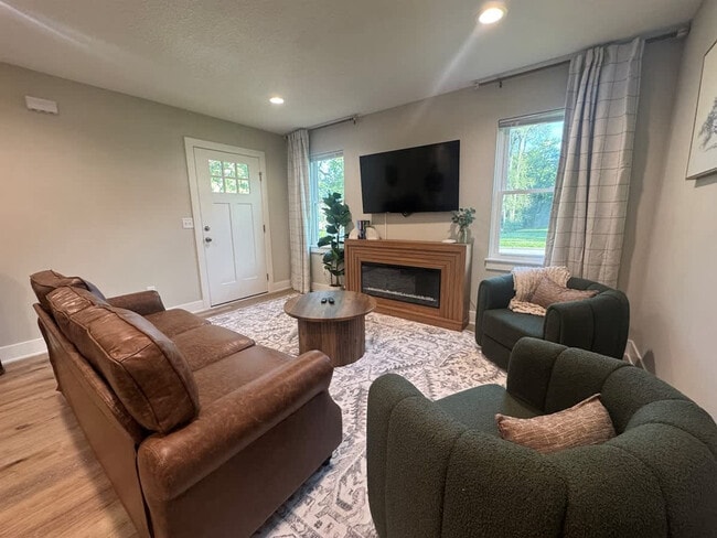 Photo - 1249 Kinsmoor Ave Unit SI ID1460947P