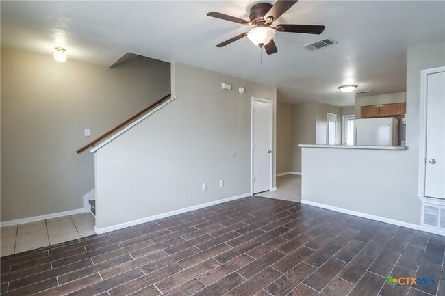 Photo - 807 Leifester Cir Unit B