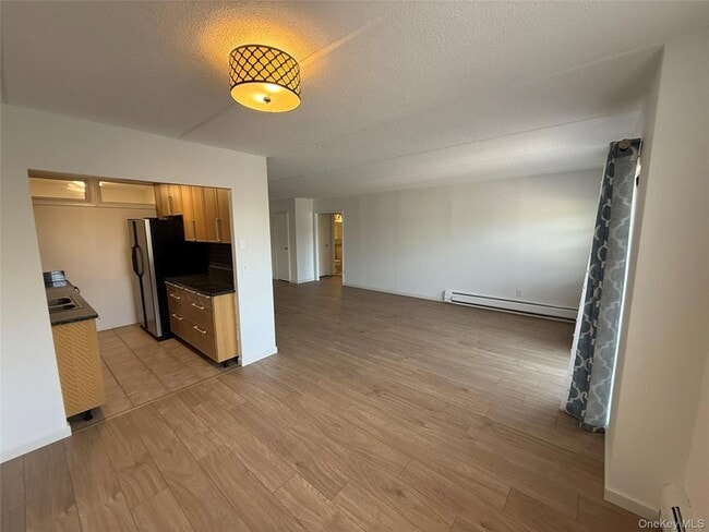 Building Photo - 35 Park Ave Unit 3D