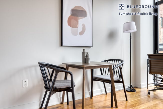 Photo - 676 N La Salle Dr Unit FL5-ID896