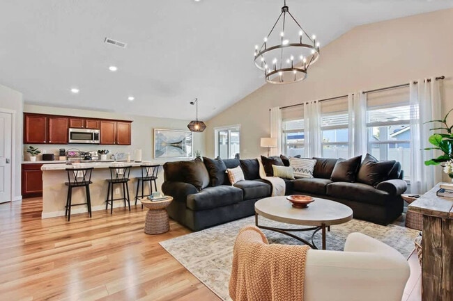 Photo - 187 W Waukesha St Unit ID1250655P