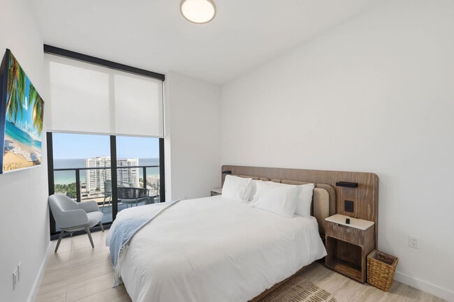 Photo - 580 72nd St Unit SI ID1559811P