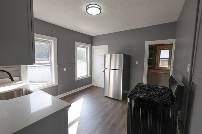 Photo - 181 Norfolk St Unit 2