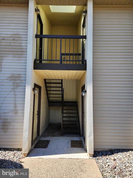 Photo - 103 Lucas Ln