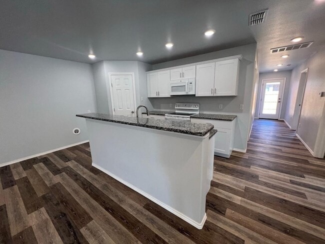 Photo - 5611 Jarvis St Unit B