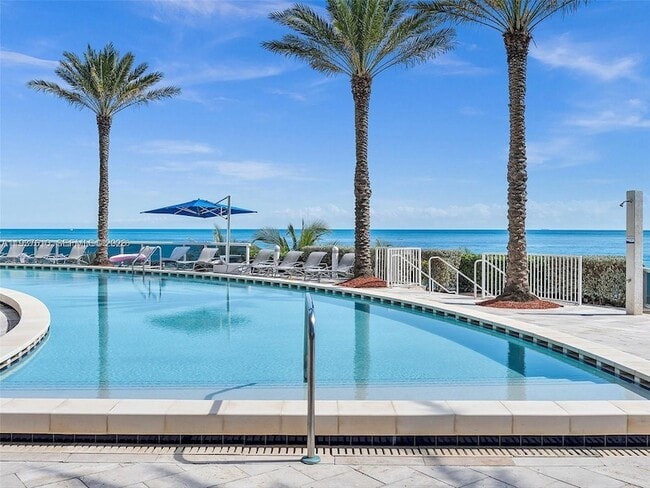 Building Photo - 17201 Collins Ave Unit 904